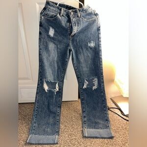 Very cute pretty little thing jeans! Size 4
